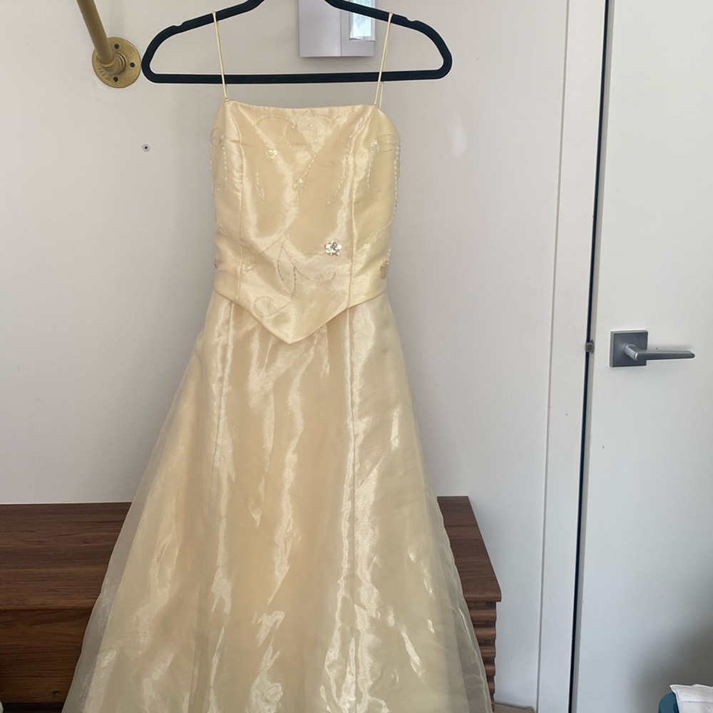 VINTAGE - Butter Yellow Maxi Formal Dress  with shawl - Size US 2